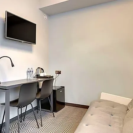 So - Self Check-in Bed & Breakfast Gdańsk