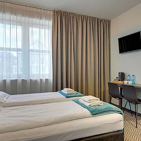 So - Self Check-in Bed & Breakfast 4*