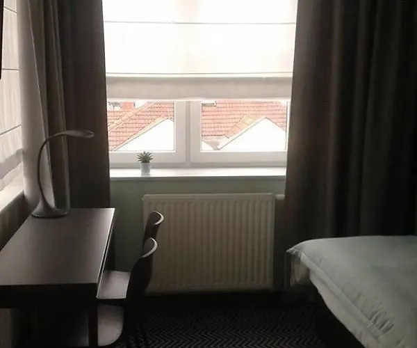 So - Self Check-in Bed & Breakfast